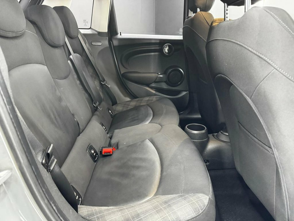 Mini Hatch 1.2 One Black #15