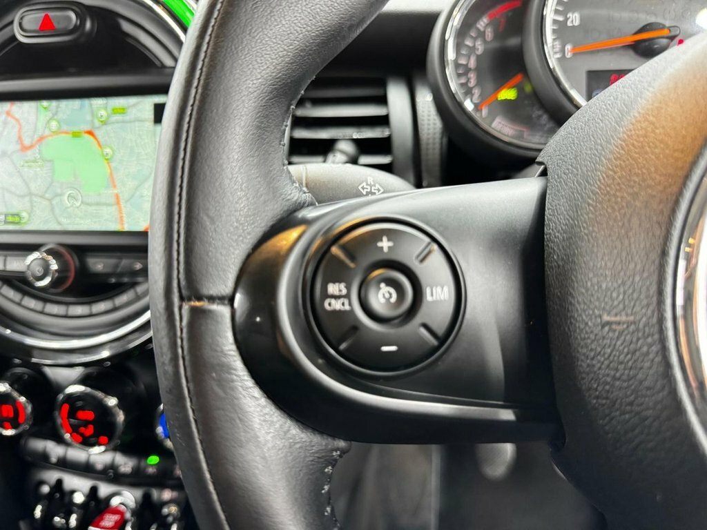 Mini Hatch 1.2 One Black #39