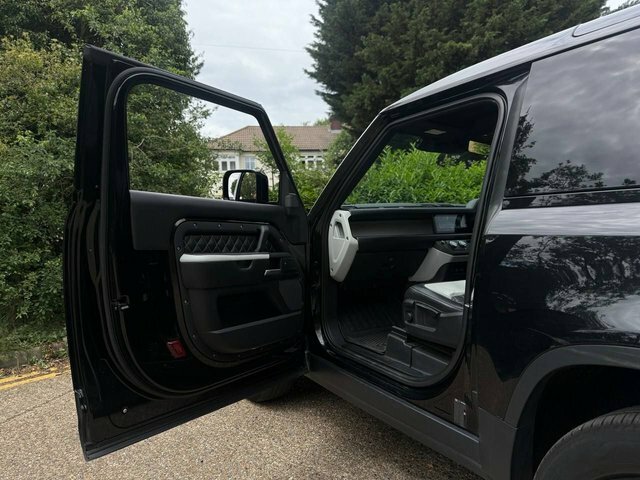 Land Rover Defender Green #66