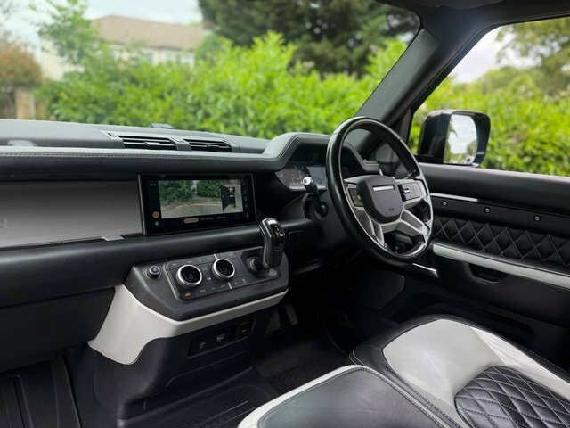 Land Rover Defender Green #18