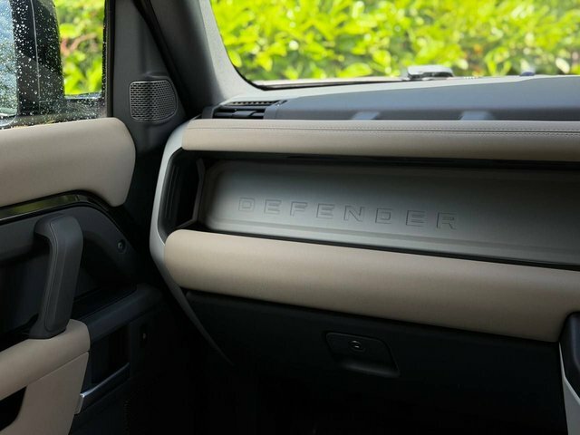 Land Rover Defender D250 Hse Grey #27