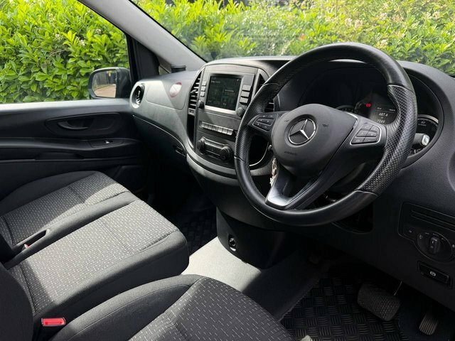 Mercedes-Benz eVito 85Kw 66Kwh Progressive Van White #10