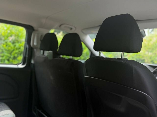 Mercedes-Benz eVito 85Kw 66Kwh Progressive Van White #15