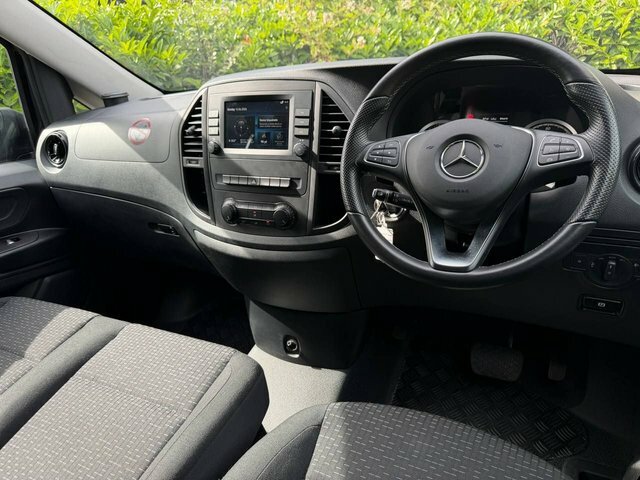 Mercedes-Benz eVito 85Kw 66Kwh Progressive Van White #31
