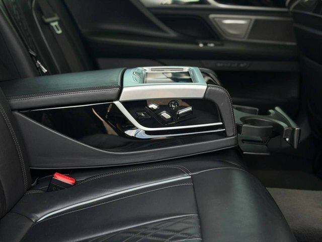 BMW 7 Series Saloon Black #18