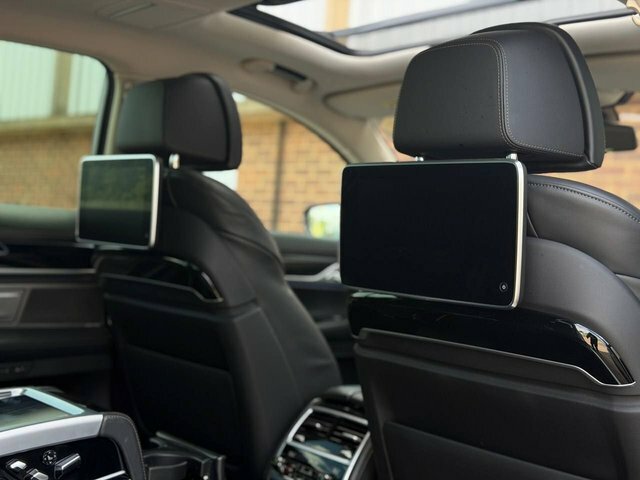 BMW 7 Series Saloon Black #17