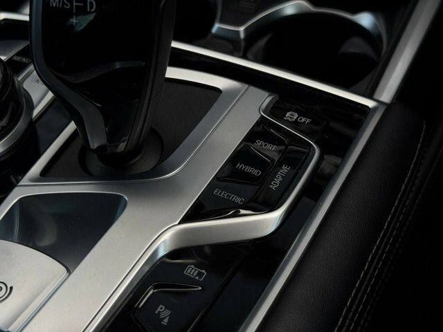 BMW 7 Series Saloon Black #67