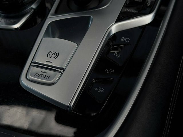 BMW 7 Series Saloon Black #68