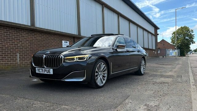 BMW 7 Series Saloon Black #90