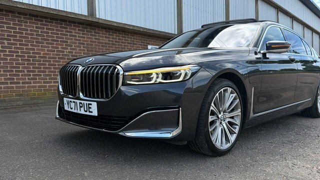BMW 7 Series Saloon Black #89