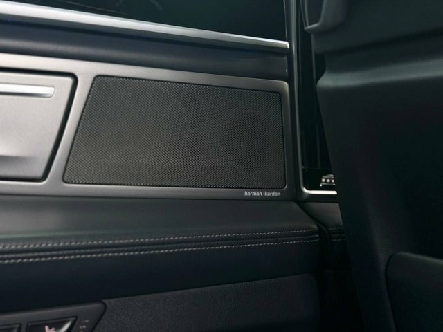 BMW 7 Series Saloon Black #36