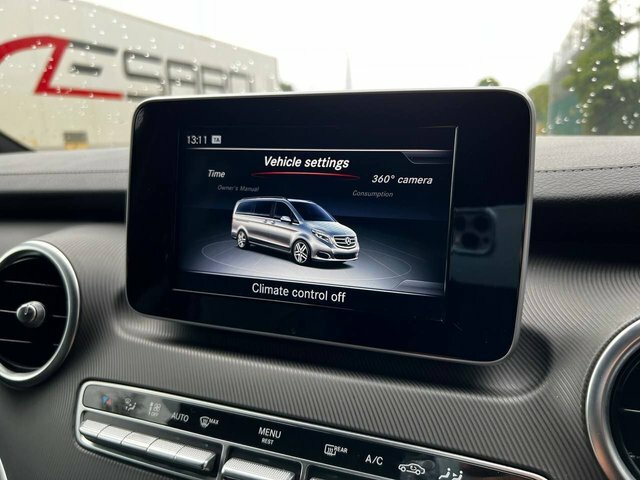 Mercedes-Benz V Class V 250 D Amg Blue #36