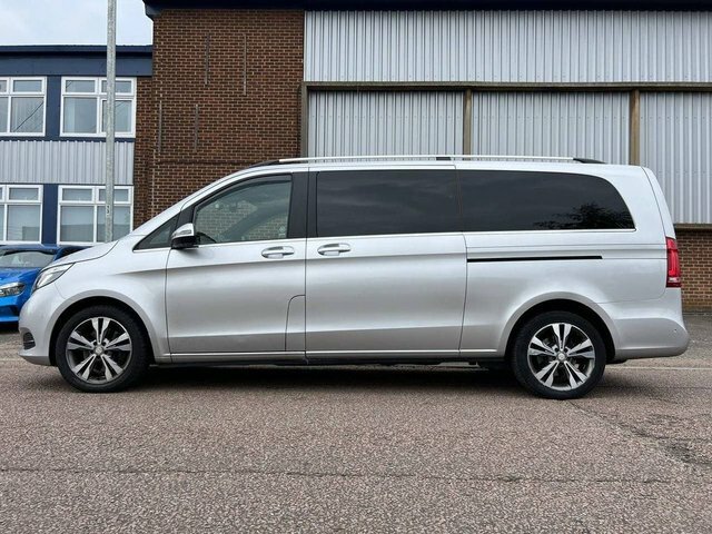 Mercedes-Benz V Class V 250 D Amg Blue #44