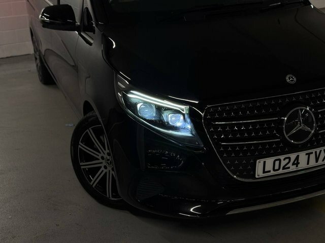 Mercedes-Benz V Class V 220 D Amg Premium Extra-long Grey #71