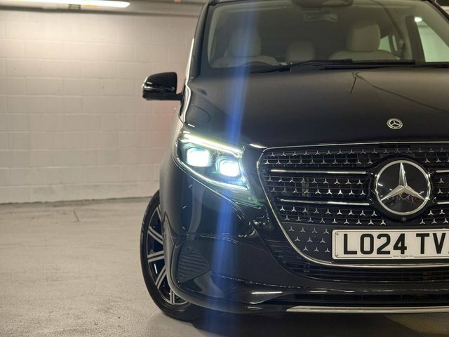 Mercedes-Benz V Class V 220 D Amg Premium Extra-long Grey #67