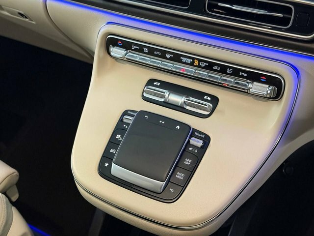 Mercedes-Benz V Class V 220 D Amg Premium Extra-long Grey #32