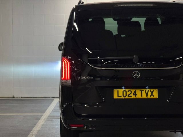 Mercedes-Benz V Class V 220 D Amg Premium Extra-long Grey #81