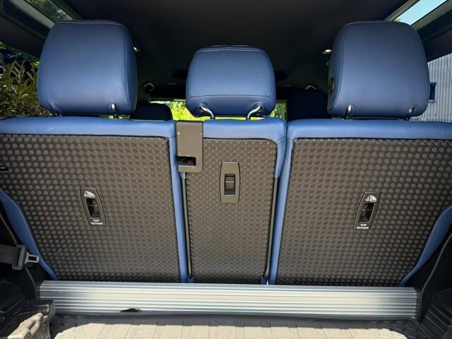 Land Rover Defender 3.0 Hard Top Se 246 Bhp Grey #42