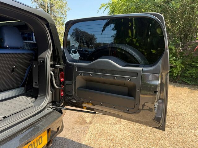 Land Rover Defender 3.0 Hard Top Se 246 Bhp Grey #44