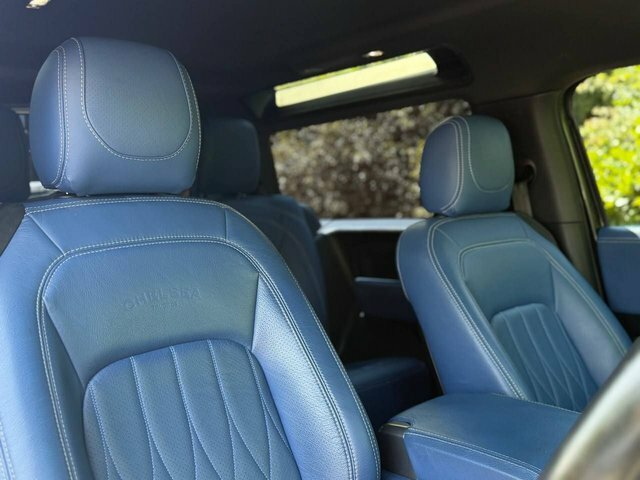 Land Rover Defender 3.0 Hard Top Se 246 Bhp Grey #14