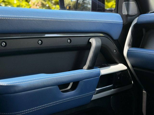 Land Rover Defender 3.0 Hard Top Se 246 Bhp Grey #30