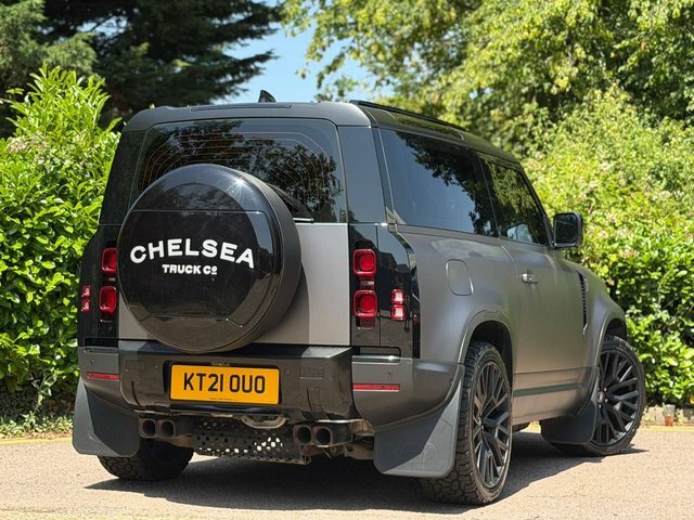 Land Rover Defender 3.0 Hard Top Se 246 Bhp Grey #97