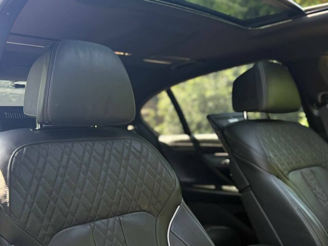 BMW 7 Series 745Le Xdrive Blue #15