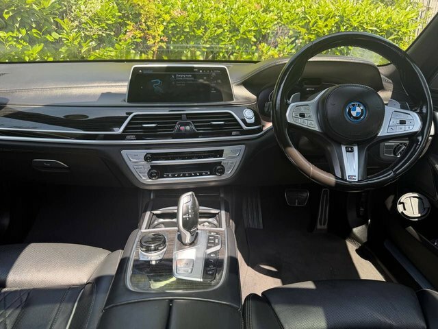 BMW 7 Series 745Le Xdrive Blue #37