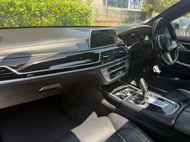 BMW 7 Series 745Le Xdrive Blue #36