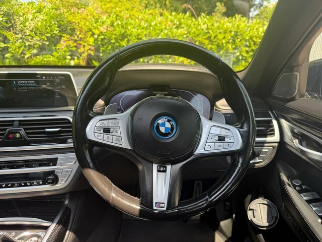 BMW 7 Series 745Le Xdrive Blue #40