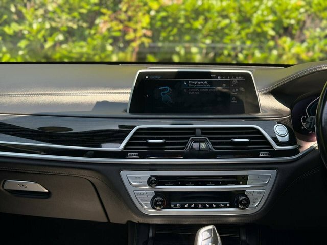 BMW 7 Series 745Le Xdrive Blue #34