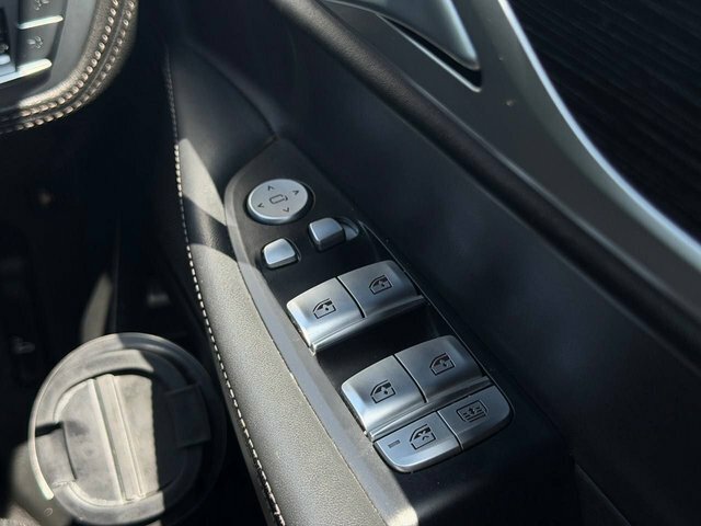BMW 7 Series 745Le Xdrive Blue #49