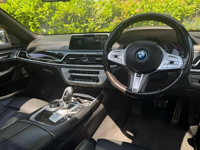 BMW 7 Series 745Le Xdrive Blue #43