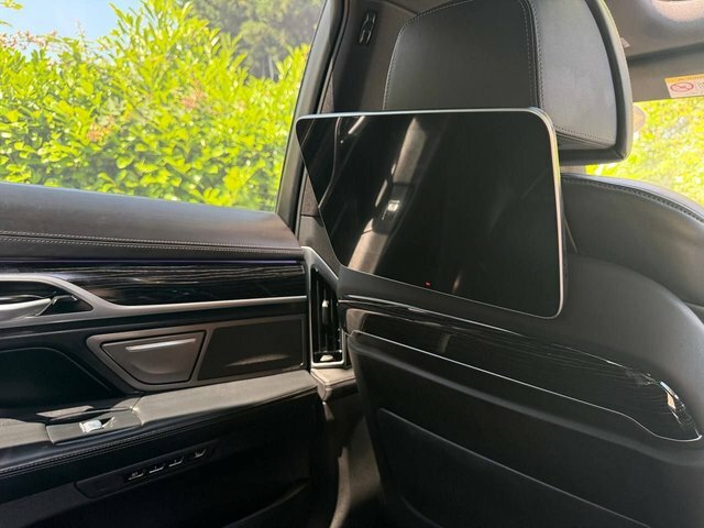 BMW 7 Series 745Le Xdrive Blue #27