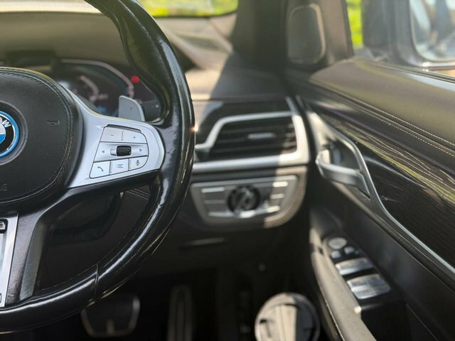BMW 7 Series 745Le Xdrive Blue #42