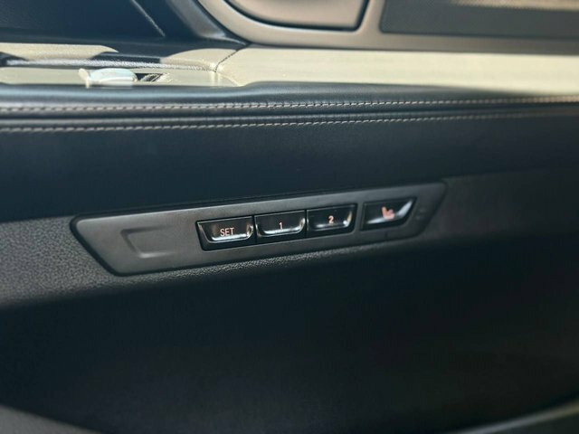BMW 7 Series 745Le Xdrive Blue #29