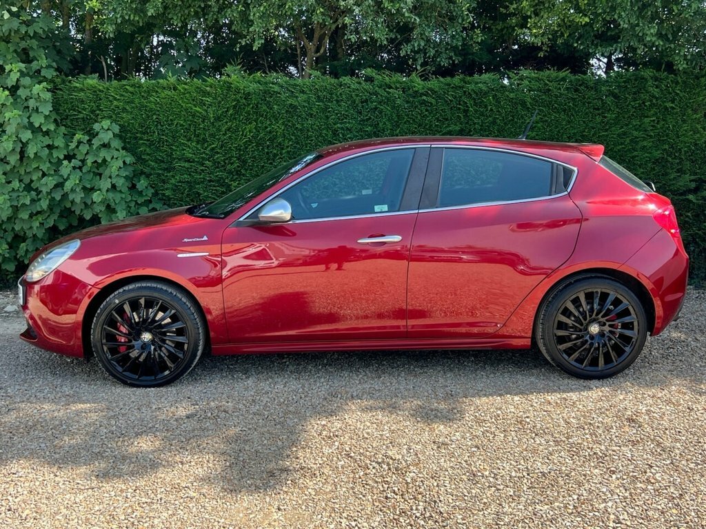 Alfa Romeo Giulietta 1.4L Sportiva Red #4