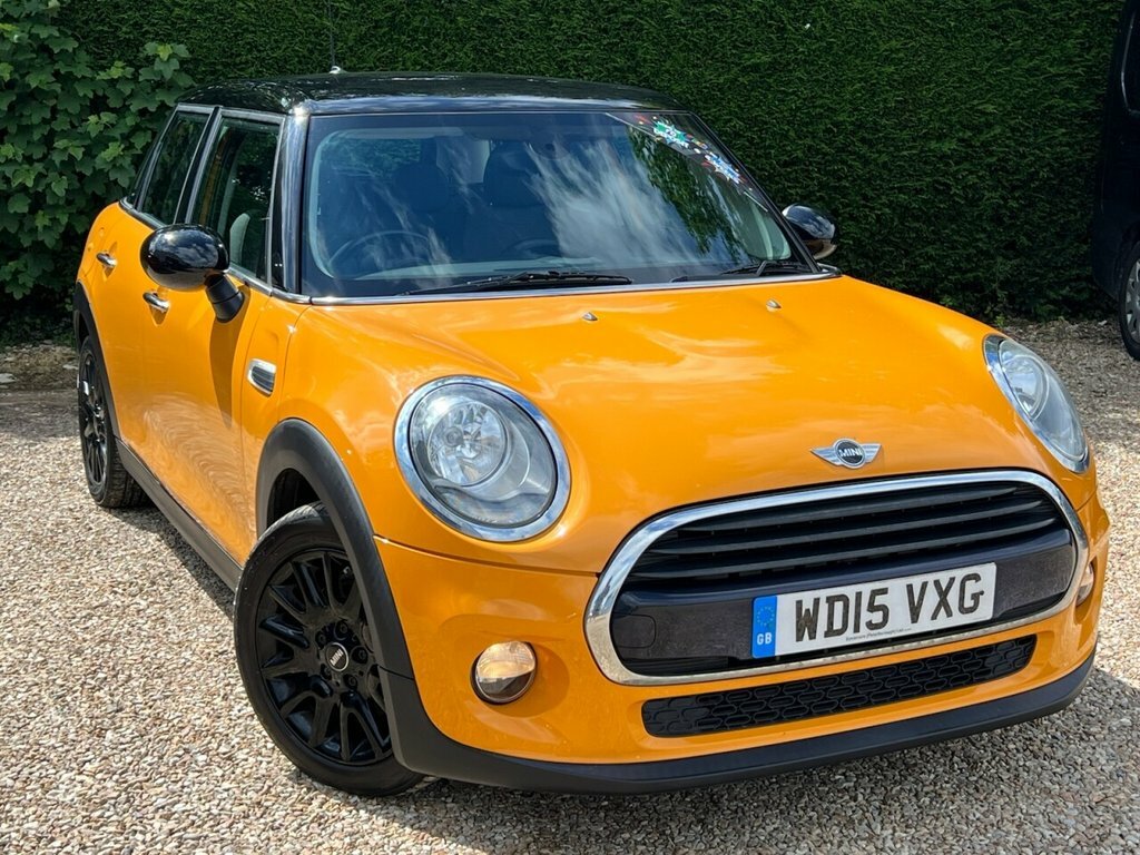 Mini Hatch 1.5L Cooper Orange