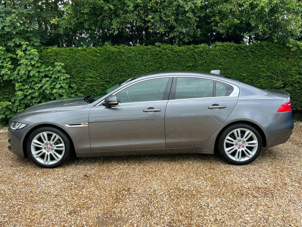 Jaguar XE 2L Portfolio EK67DAA Grey #5