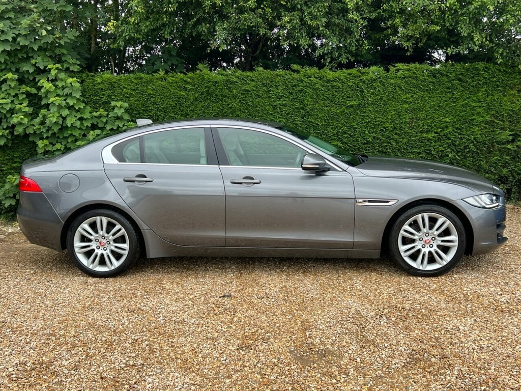 Jaguar XE 2L Portfolio EK67DAA Grey #4