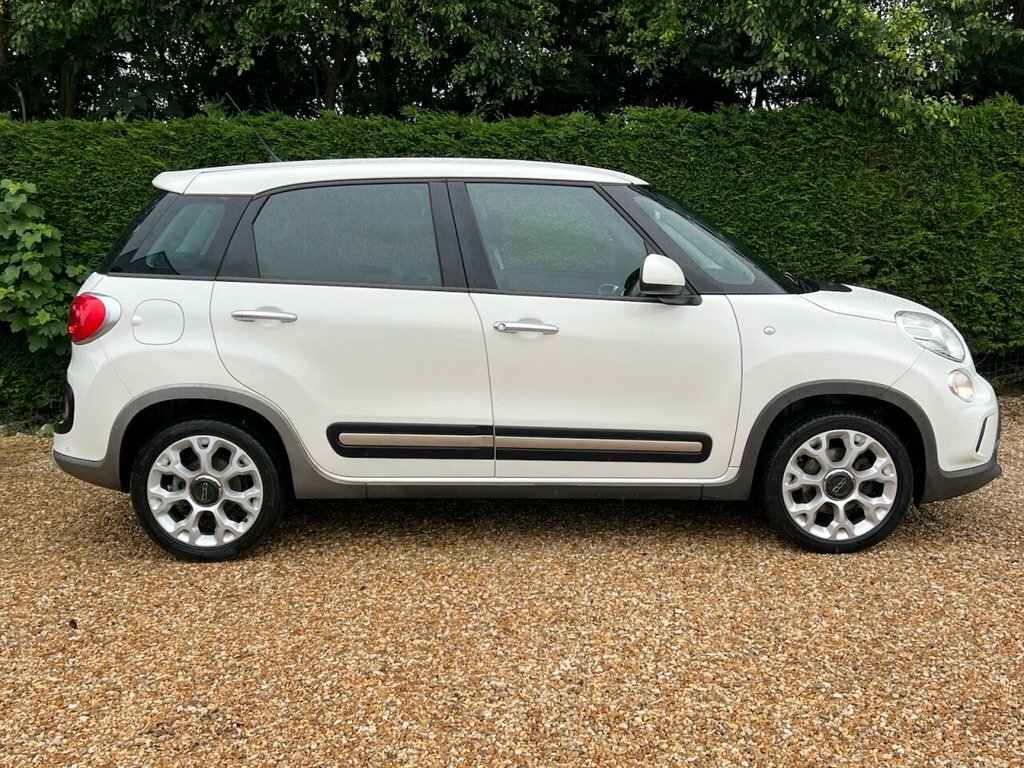 Fiat 500L 1.3L Trekking White #4
