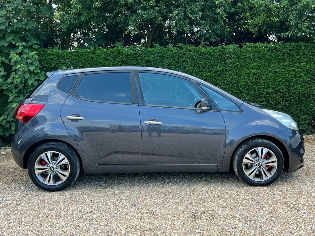 Kia Venga 1.6L 4 Silver #4