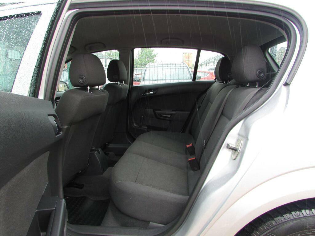Vauxhall Astra Style Black #12