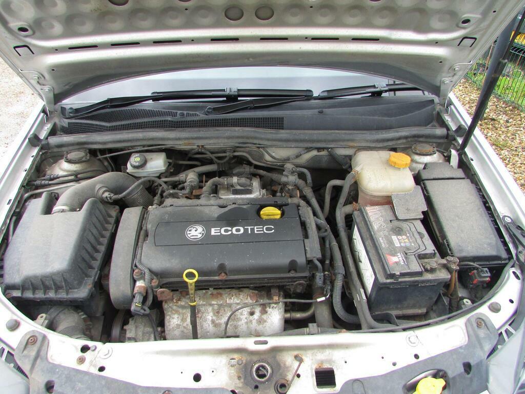 Vauxhall Astra Style Black #14