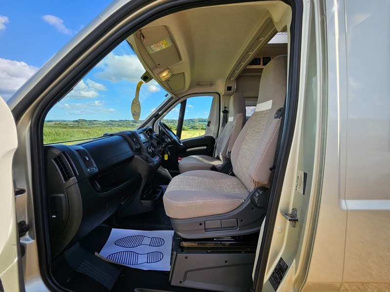 Peugeot Boxer Mpv #18