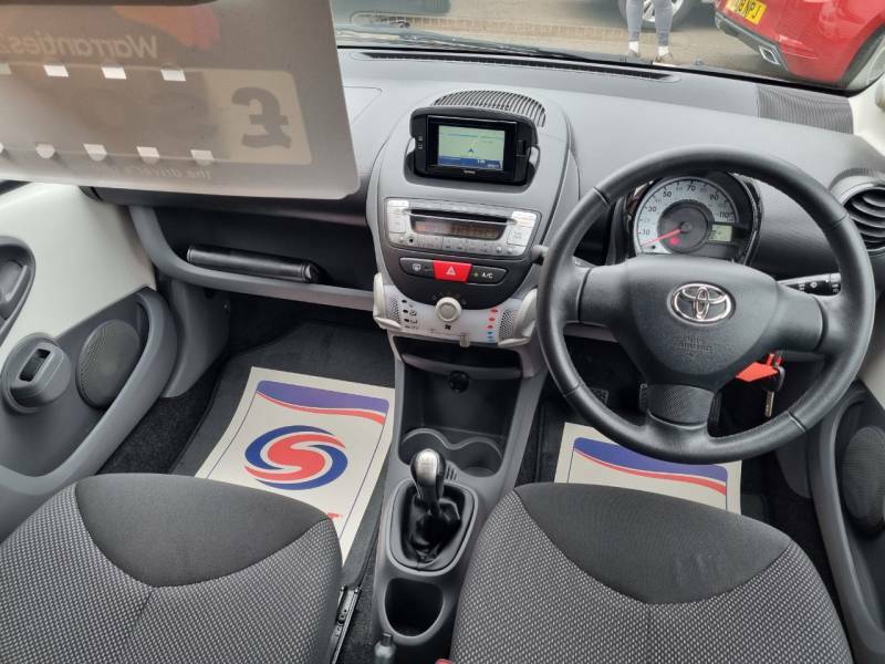 Toyota Aygo 1.0 Vvt-i Go - 2011 61 White #3