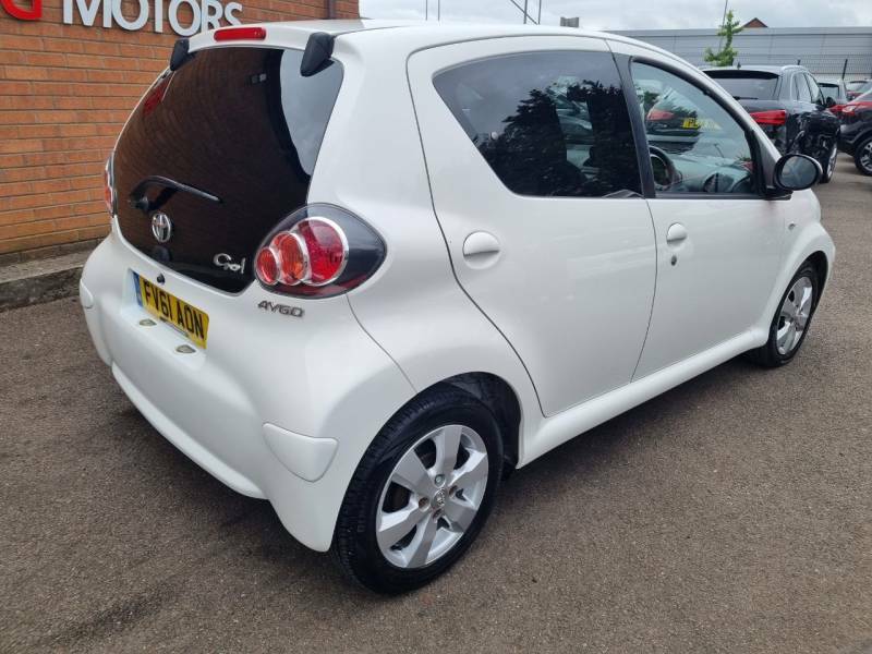 Toyota Aygo 1.0 Vvt-i Go - 2011 61 White #6