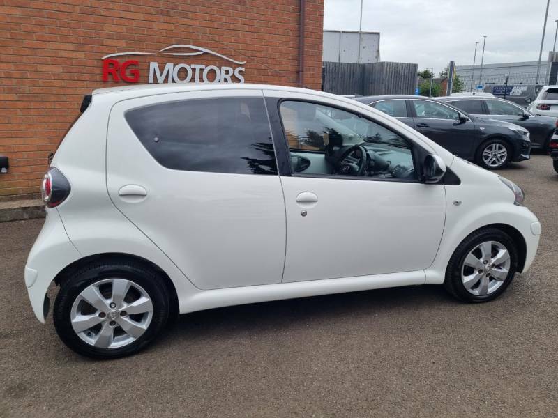 Toyota Aygo 1.0 Vvt-i Go - 2011 61 White #4