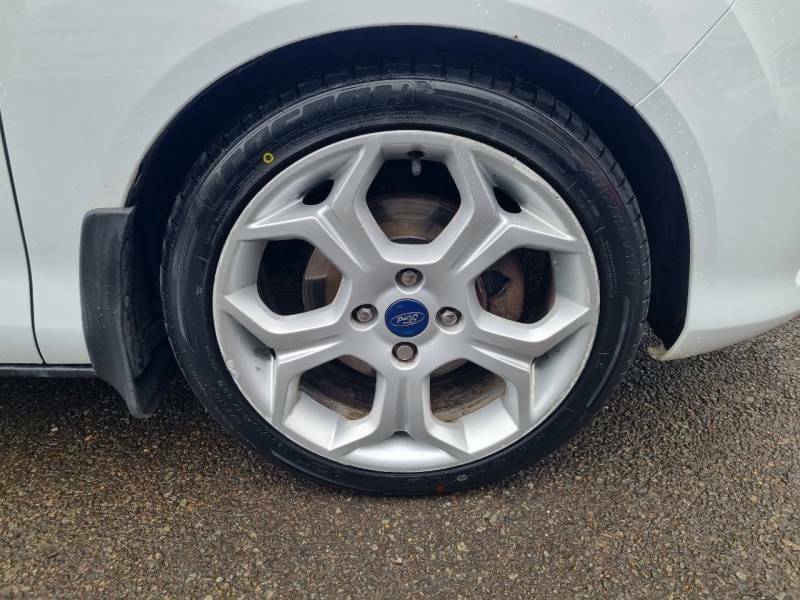 Ford B-Max 1.6 Titanium Powershift Silver #10