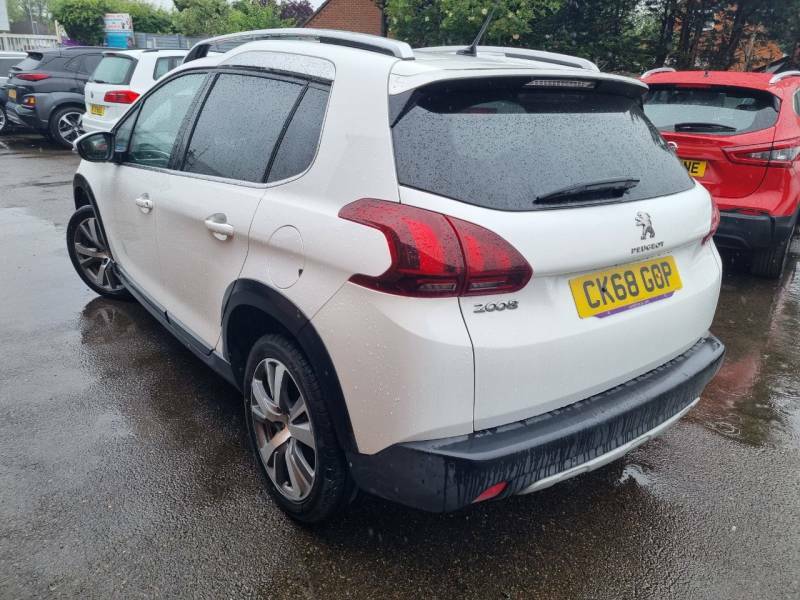 Peugeot 2008 1.2 Puretech 130 Allure White #4